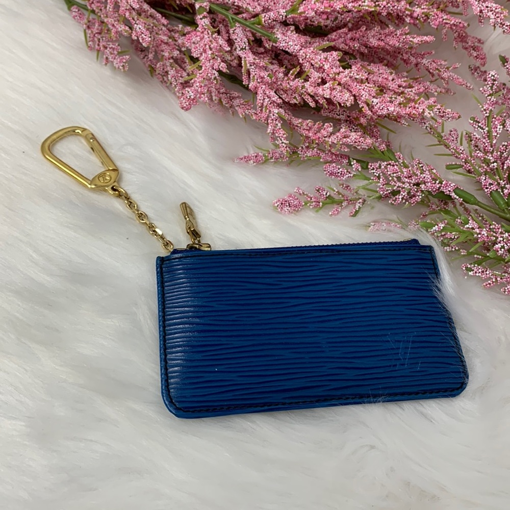 008 Authentic Louis Vuitton Epi Blue Key Pouch Wallet